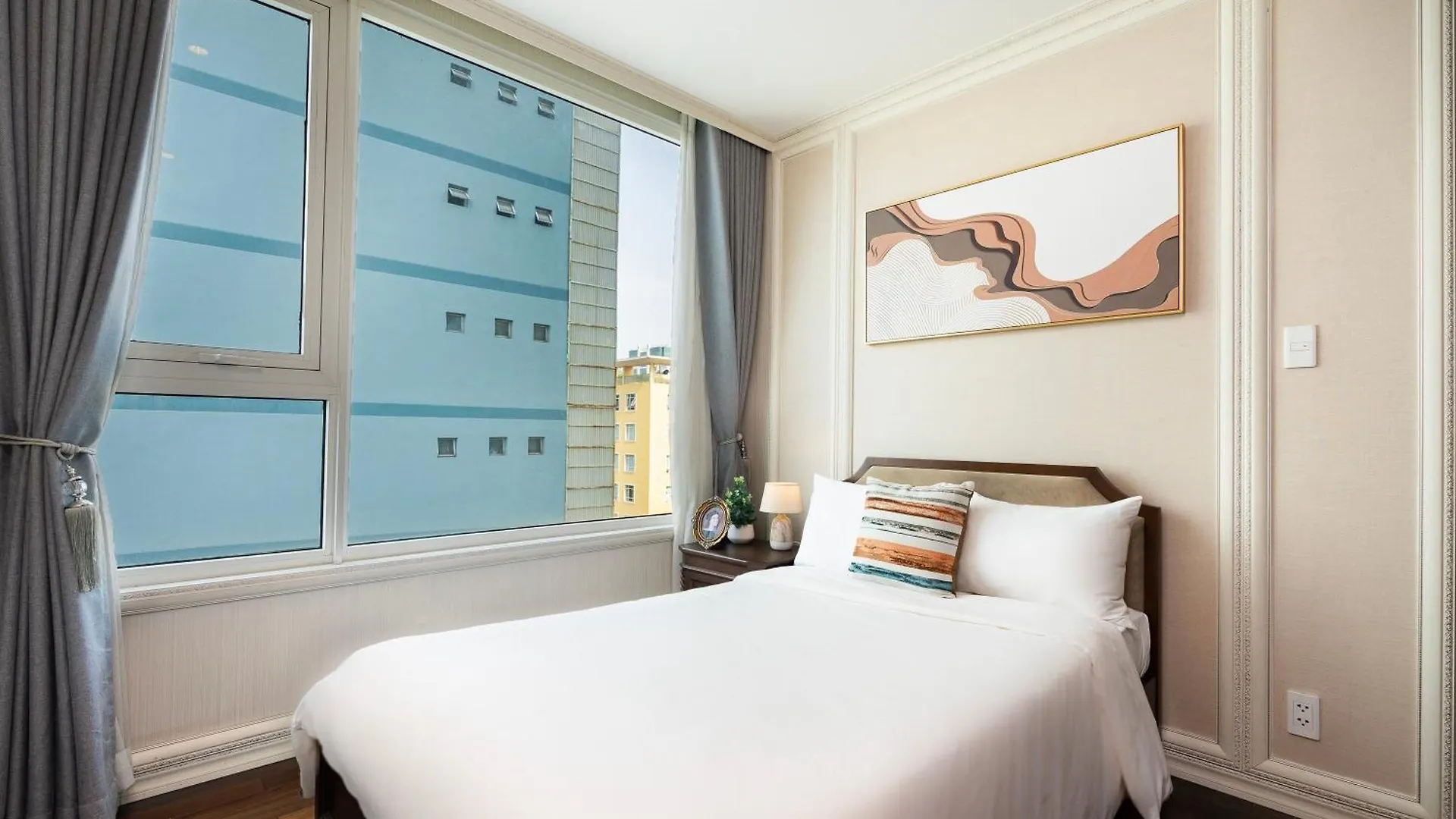 2Br 3Br Luxury Apartment Sky Pool Ho Chi Minh City