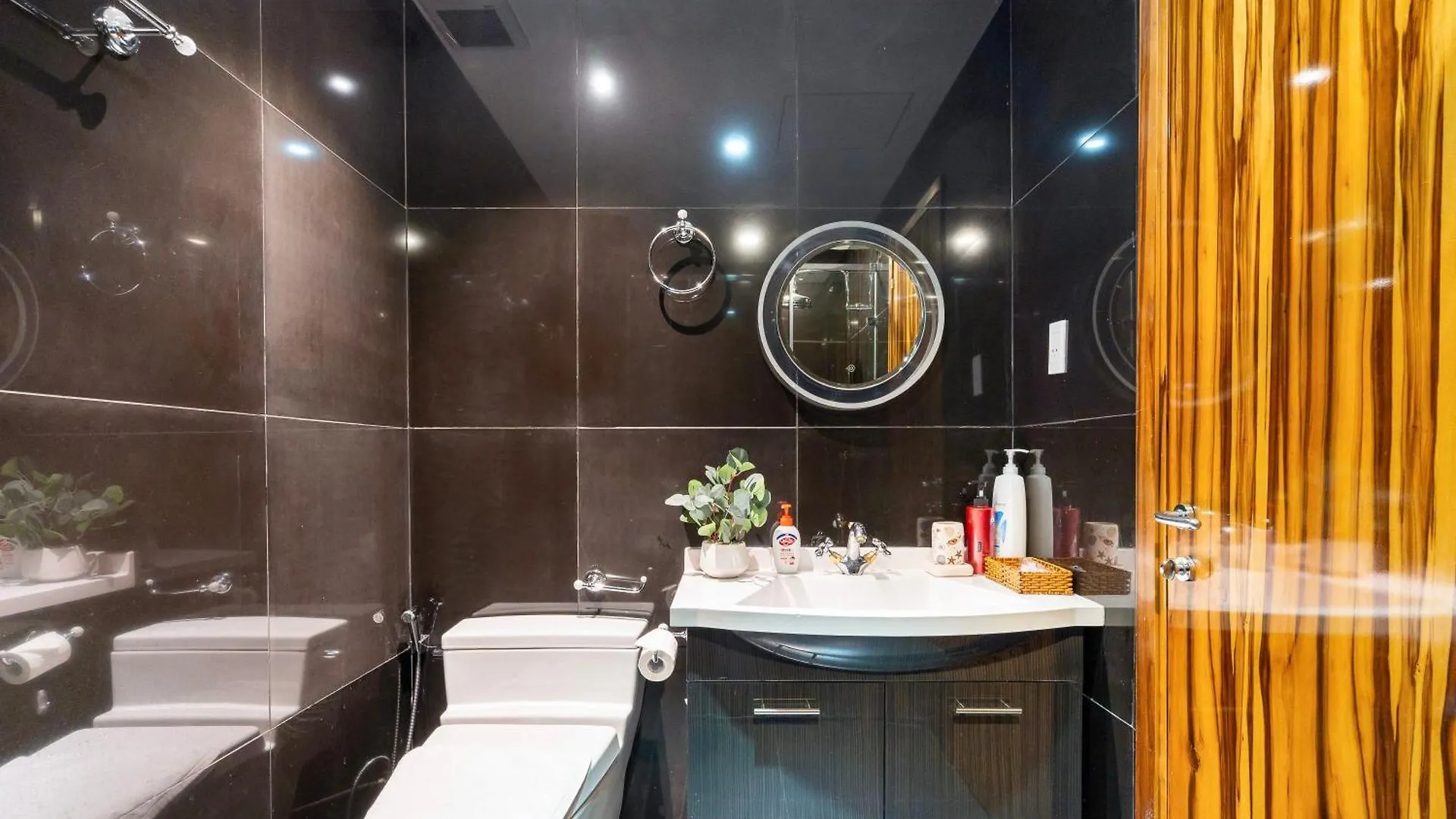 2Br 3Br Luxury Apartment Sky Pool Ho Chi Minh City 0*,  Vietnam