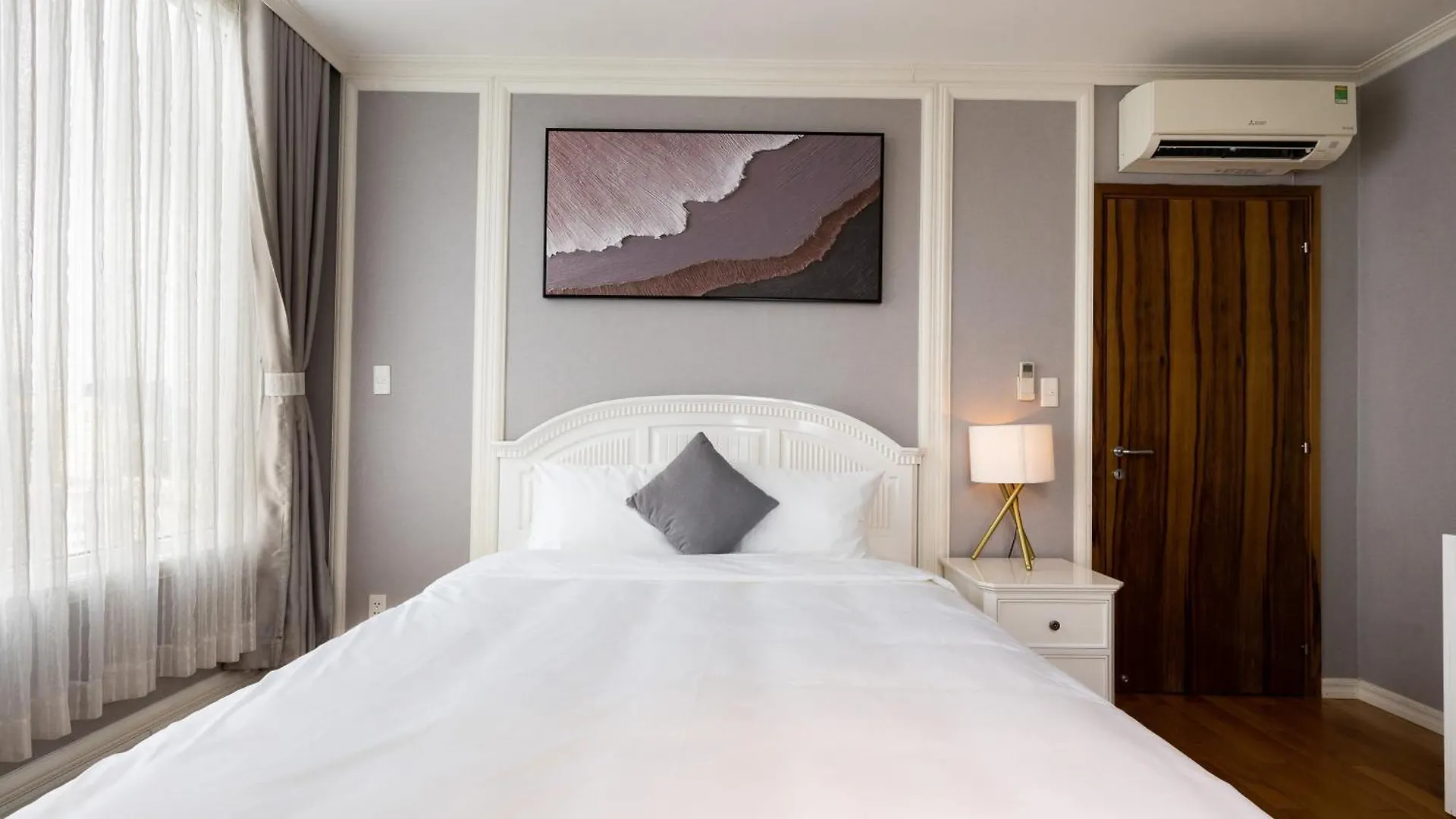 2Br 3Br Luxury Apartment Sky Pool Ho Chi Minh City 0*,  Vietnam